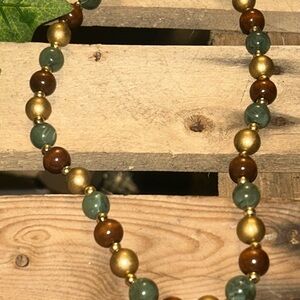 Elegant Green and Gold Beaded Necklace